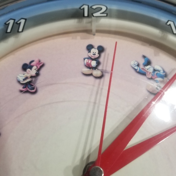 Walt Disney Mickey Mouse And Friends Neon Wall Clock 12" Collector - Picture 6 of 11